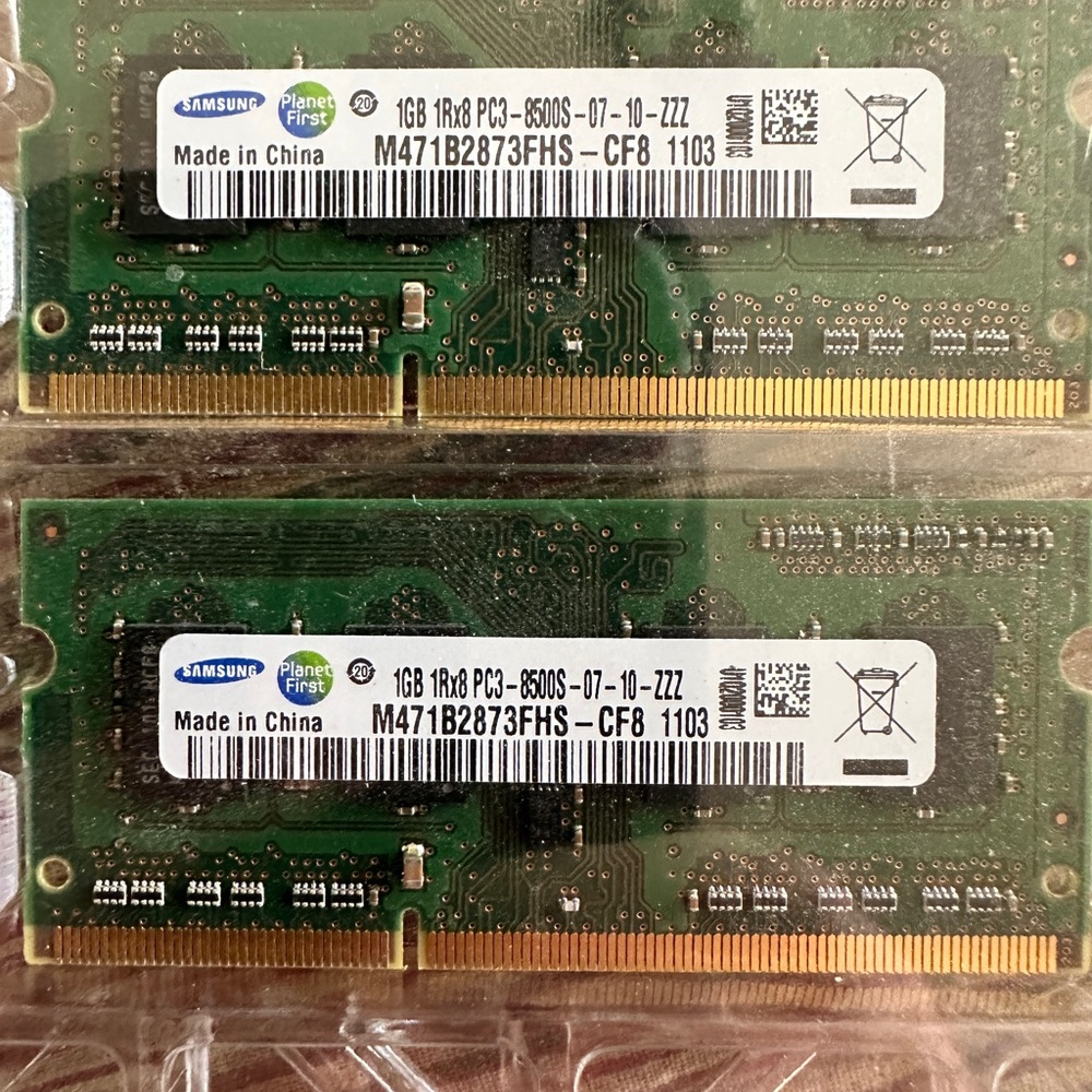 Samsung Black and Green RAM Modules